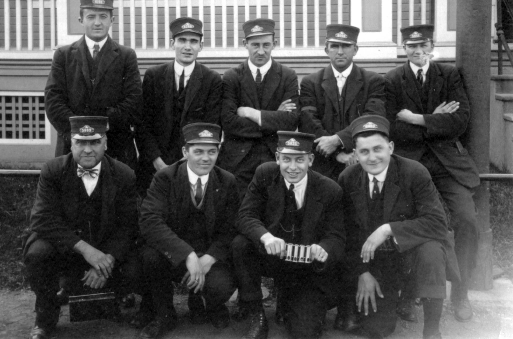 Trolley men at Willow Grove trolley barn 1913